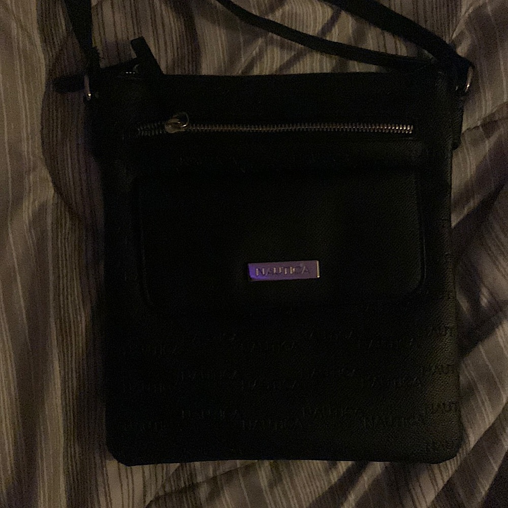 Selling a bad for 100 barely used